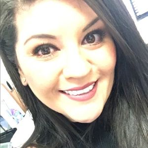 Meet your Posher, Jasmine